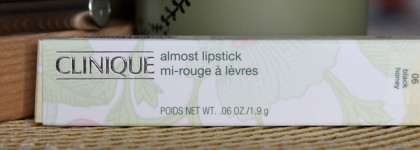 Clinique almost lipstick - Black Honey. Мне ее ругать не за что