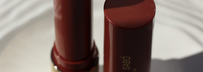 Лучшая новинка в масс маркете за эту весну: Vivienne Sabo Glossy Lip Balm La La Laque в оттенке 06 Chocolat