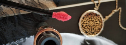 Бальзам для губ с оттеночным пигментом YSL Volupté Liquid Colour Balm в оттенке 2 Expose me rose