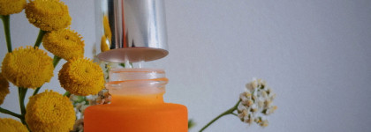 Здоровое сияние кожи с гиалуроновой эссенцией Glow Boost с витамином С Valo Lumene