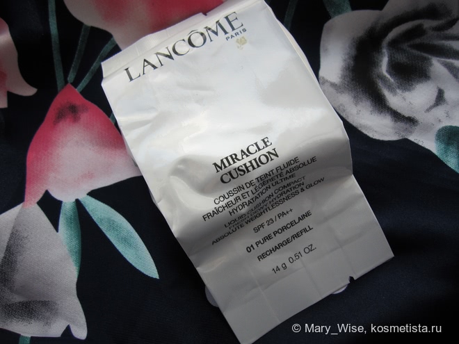 Невесомое покрытие с компактным тональным флюидом Lancome Miracle Cushion