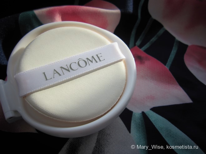 Невесомое покрытие с компактным тональным флюидом Lancome Miracle Cushion