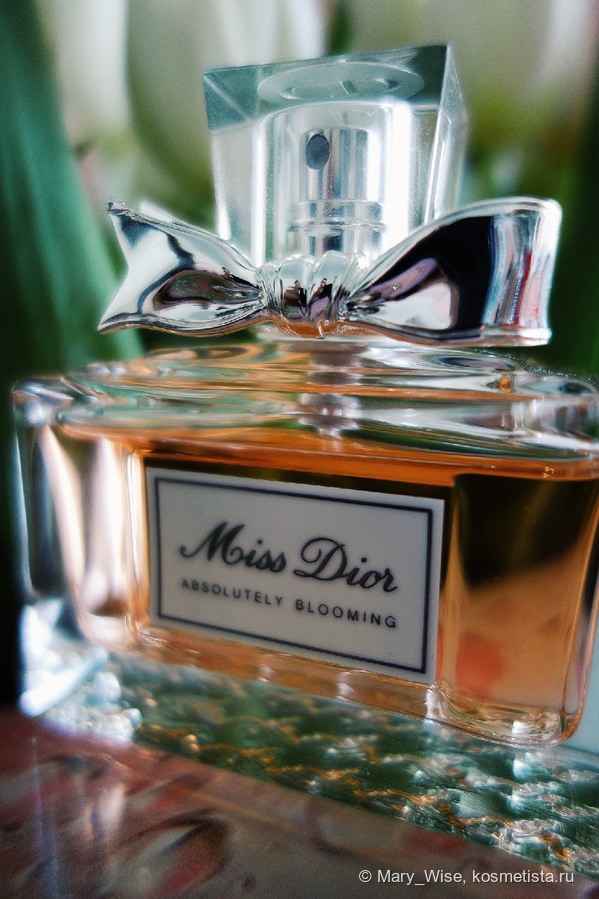 Мисс диор блуминг отзывы. Диор абсолютли Блуминг. Miss Dior Perfume. Miss Dior absolutely Blooming оригинал. Dior Blooming absolutely Blooming.