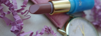 Color Splash Lipstick от Tarte в оттенке Beach Babe