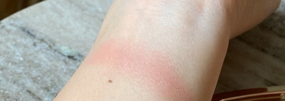 Румяна Hourglass Ambient Lighting Blush в оттенке Mood Exposure: очередная идеальная пудра