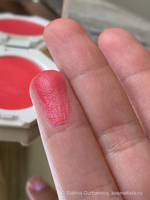 Fenty Beauty Cheeks Out Freestyle Cream Blush в оттенке Strawberry Drip