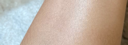 Тот самый влажный блик с Charlotte Tilbury Beauty Light Wand в оттенке Hollywood Spotlight