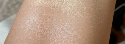 Неоправданные ожидания: Hourglass Ambient Metallic Strobe Pallette