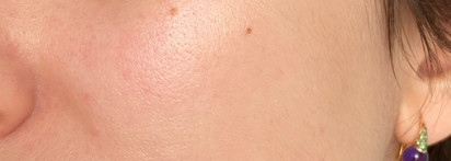 Невероятно красивый тон от Zelens Skincare - Youth Glow Foundation в оттенке Beige