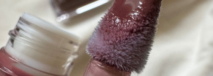 Новинка 2024: блеск Huda Beauty Faux Filler Extra Shine Lip Gloss, два модных оттенка Posh и Coco