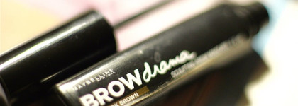 Тушь для бровей Brow Drama dark brown от Maybelline