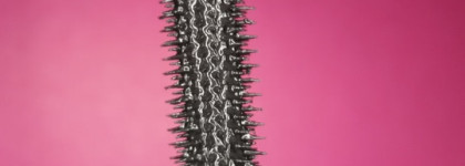 В поисках своего героя - новинка от Essence Volume hero mascara black