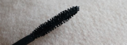 Три случайных знакомых: туши Clinique Lash Power Mascara, Clinique High Impact и Too Faced Better Than Sex