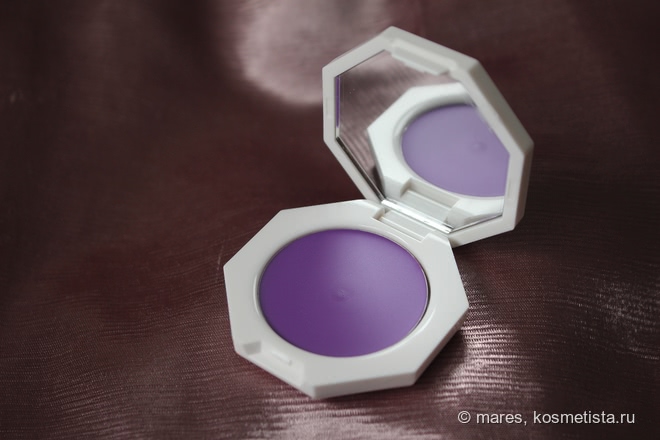Новинка от Fenty Beauty: кремовые румяна Cheeks Out Freestyle Cream Blush в оттенке Drama Cla$$