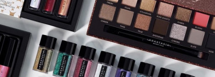 Успей купить! Палетка теней Sultry от Anastasia Beverly Hills