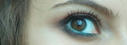 Лето - пора ярких красок! Urban Decay Glide-On Eye pencil 24/7 - вдохновляет на яркие макияжи
