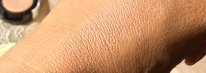 Тени для век NYX Hot Singles мой must-have в косметичке. Оттенок Innocent 19 - универсальный нюд