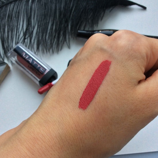 Почему все хвалят Stellary Matte Lipstick? Жидкая матовая помада за 330 рублей, так ли она хороша? Оттенок 04