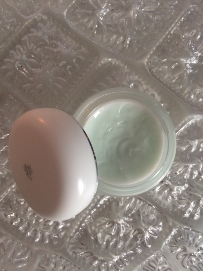 Идеальный тандем :интенсивно увлажняющая сыворотка Darphin Hydraskin Intensive Moisturizing Serum и Легкий увлажняющий крем-гель Darphin Hydraskin Light