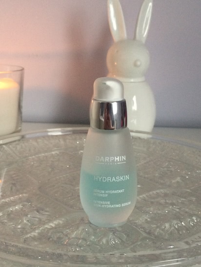 Идеальный тандем :интенсивно увлажняющая сыворотка Darphin Hydraskin Intensive Moisturizing Serum и Легкий увлажняющий крем-гель Darphin Hydraskin Light