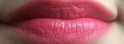 Estee Lauder Pure Color Love cream lipstick в оттенке Radical Chic