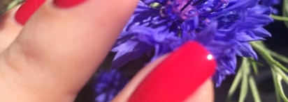 Ягодное настроение с Essie Nail Polish в оттенке Altitude Attitude