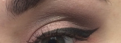 База, способная продлить стойкость теней до 24 часов. Zoeva Eyeshadow Fix Pearl Long Wear
