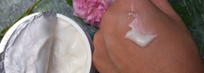 "Кровь дракона" в лифтинговом креме для декольте Aravia Laboratories Decolette Lifting Cream