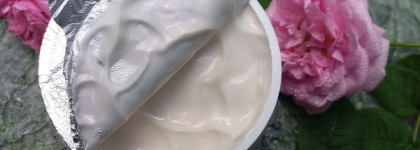 "Кровь дракона" в лифтинговом креме для декольте Aravia Laboratories Decolette Lifting Cream