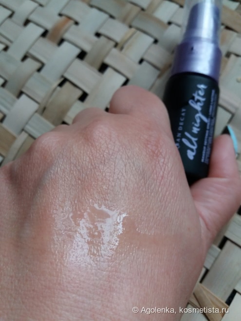 Стойкий макияж со спреем-фиксатором Urban Decay All Nighter