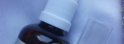 OZ! Organic Zone: Пилинг для лица с AHA-Кислотами с лифтинг-эффектом и гиалуроновая сыворотка для лица