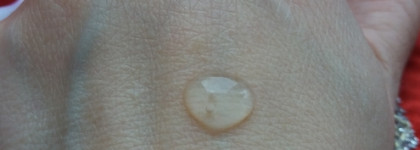 OZ! Organic Zone: Пилинг для лица с AHA-Кислотами с лифтинг-эффектом и гиалуроновая сыворотка для лица