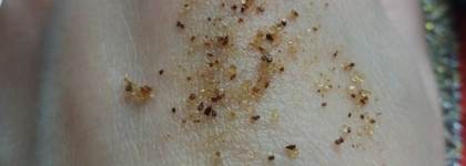 Кофейная маска-гоммаж для лица и маска с лифтинг-эффектом от Innature