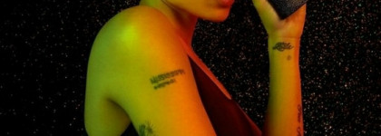 Яркий, дерзкий Black Opium Illicit Green YSL EDP - новинка 2022