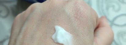 Бюджетная находка: питательный ночной крем для рук "Бархатные ручки"