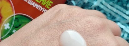 Укрепляющий шампунь Garnier Fructis Sos—восстановление