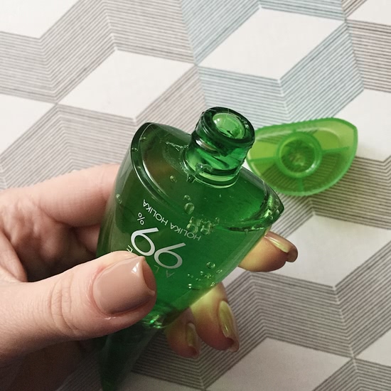 Aloe 99 % Soothing gel Holika Holika
