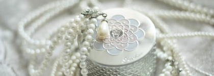 Драгоценная роскошь Guerlain Meteorites Perles Blossom в оттенке #03