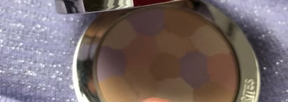 Невесомая вуаль для лица Guerlain Les Tendres Meteorites Compact #03 medium