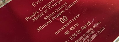 Clarins Ever Matte Mineral Powder Compact в оттенке 00 transparent opale