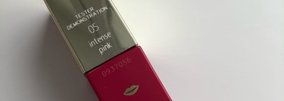 Сlarins Lip Сomfort Oil Intense - масло-тинт для губ в сочном ягодном оттенке