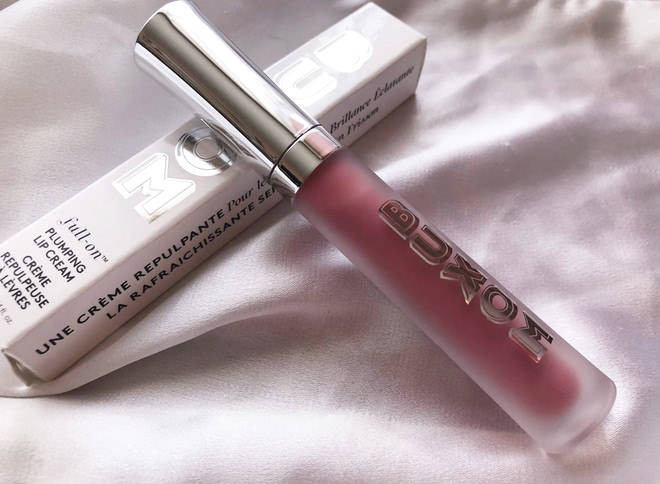 Хрустальная льдинка на губах Buxom Plumping Lip Cream в оттенке Dolly
