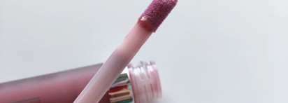 Хрустальная льдинка на губах Buxom Plumping Lip Cream в оттенке Dolly