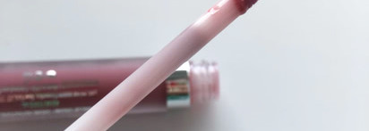 Хрустальная льдинка на губах Buxom Plumping Lip Cream в оттенке Dolly