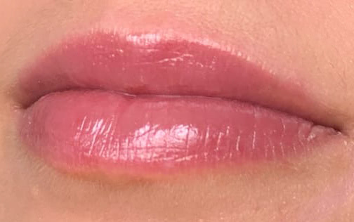 Хрустальная льдинка на губах Buxom Plumping Lip Cream в оттенке Dolly