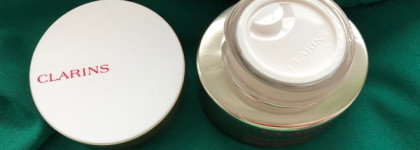 Отличная питательная линейка Clarins Nutri - Lumiere и не только для возрастной кожи