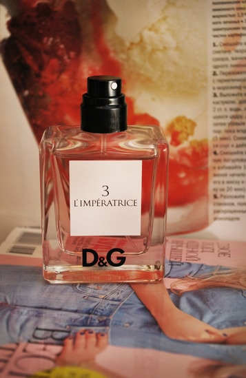 Взрыв спелых фруктов в морском коктейле акватических нот. D&G 3 L’Imperatrice