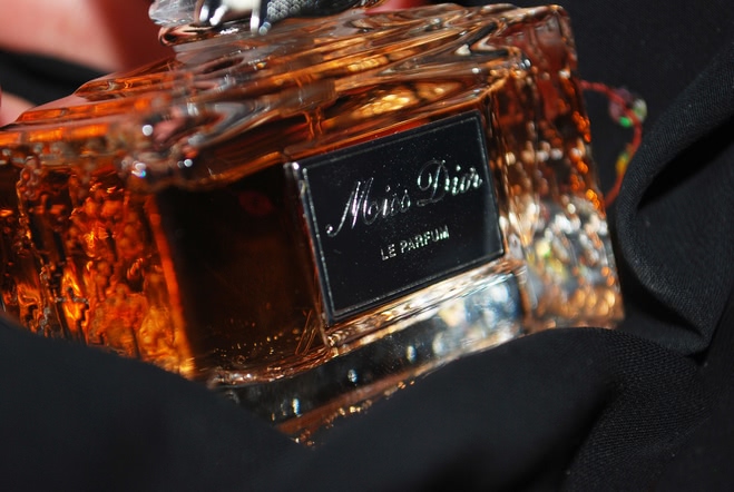 Черный лебедь моей души Dior Miss Dior Le Parfum