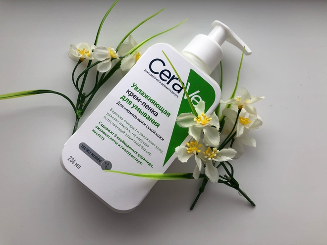 Мягкое очищение кожи с помощью CeraVe Hydrating Cream-to-Foam Cleanser For Normal to Dry Skin