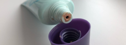 Holika Holika Petit BB Cream: версия Shimmering SPF 45 PA ++ и Clearing SPF 30++